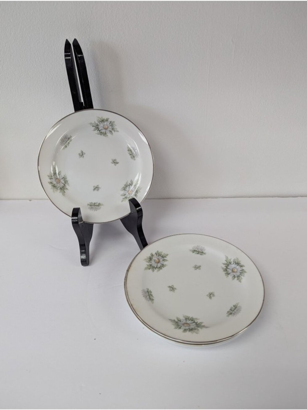 Franconia Silver Thistle Set of 4 Dessert Plates Bread 6"